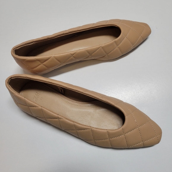 H&M Quilted Ponted Ballet flats. - Picture 11 of 14
